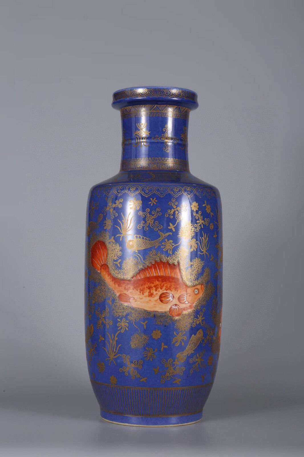 Fine Chinese Hand Painting Offering Blue Porcelain Fish Vase
