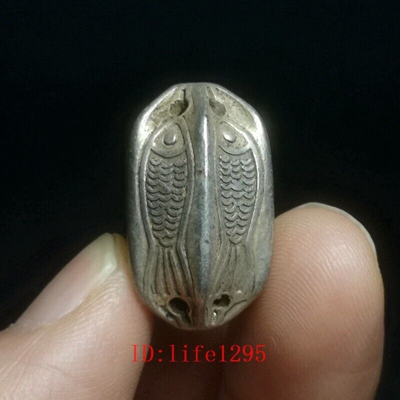 2.7 cm Old China Tibet Silver Carving Fish Bead Necklace Pendant Gift Collection